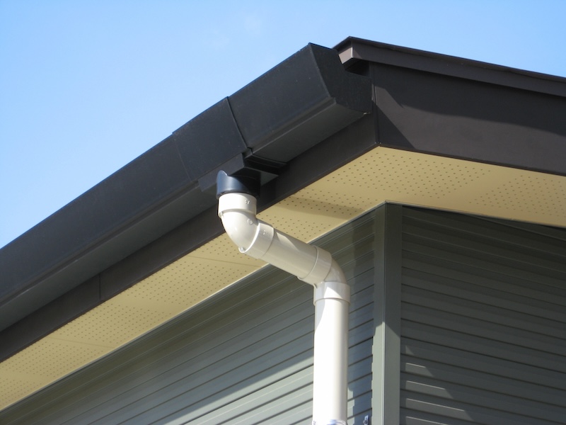 雨どい交換・修理が大切な理由