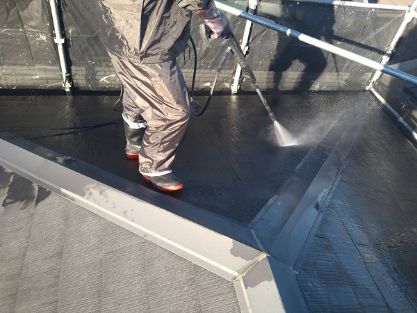 大阪府大阪市　D様邸　屋根塗装・外壁塗装・付帯部塗装　下地処理　高圧洗浄 (3)