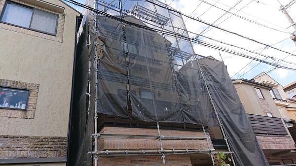 大阪府大阪市　外壁塗装・屋根塗装　近隣の方へのご挨拶　足場組み立て　飛散防止ネット