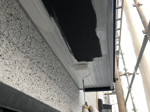 大阪府吹田市　付帯部塗装　破風板・軒天・雨樋　付帯部を塗装する理由 (2)