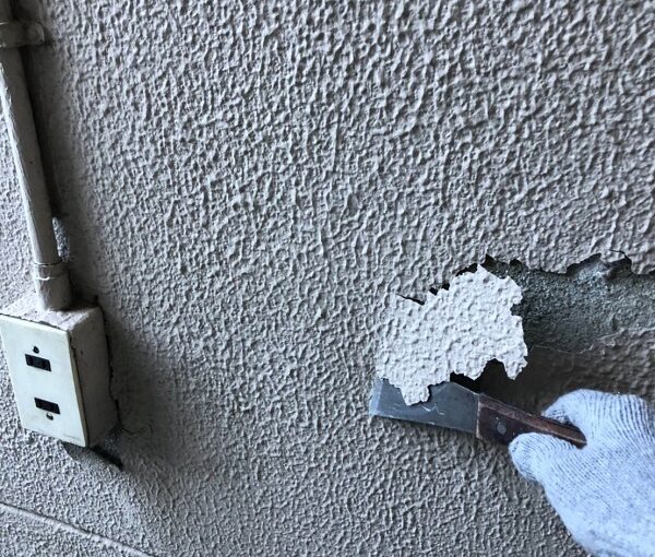 大阪府大阪市　外壁塗装　モルタル外壁の膨れ　エスケー化研　水性ソフトサーフSG (8)