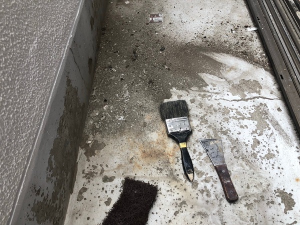 大阪府大東市　外壁塗装・防水工事　雨漏り補修　ウレタン防水　密着工法 (1)