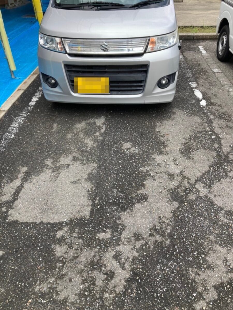 大阪府大阪市　外壁塗装工事　駐車場のライン引き塗装