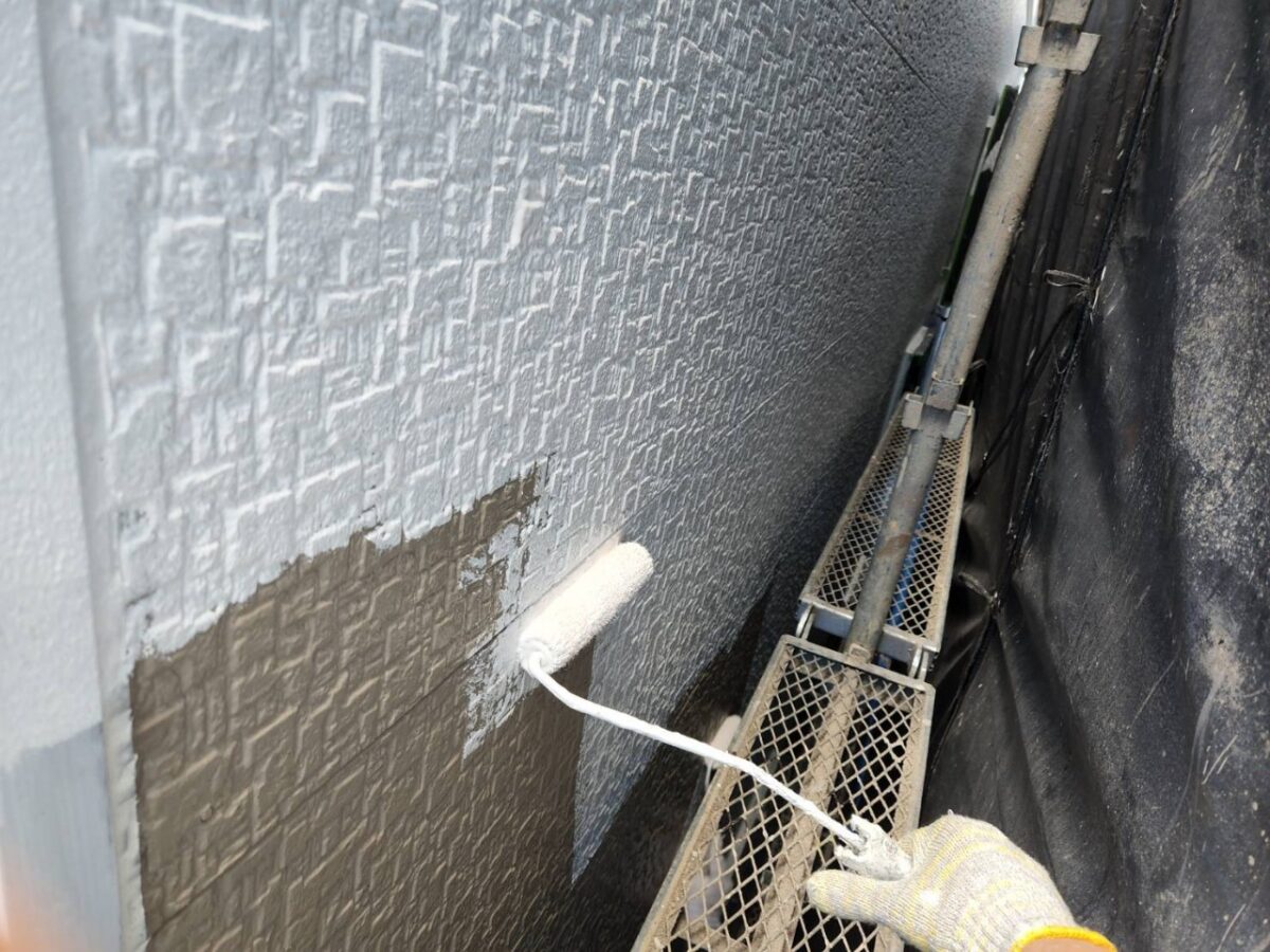 下塗りなしは危険！外壁塗装の下塗りの役割を解説！