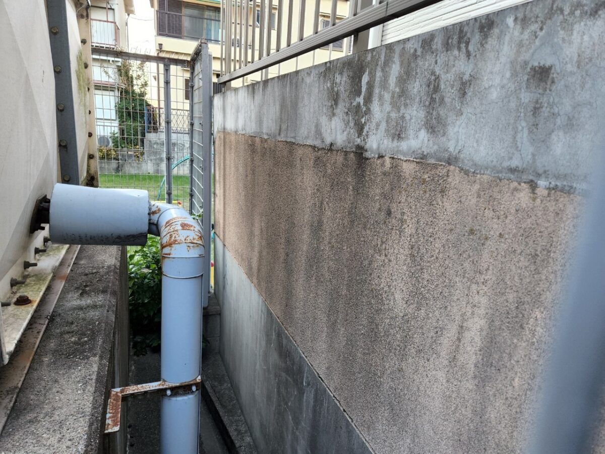 大阪府寝屋川市　外壁塗装工事　付帯部　塀の高圧洗浄～下地処理