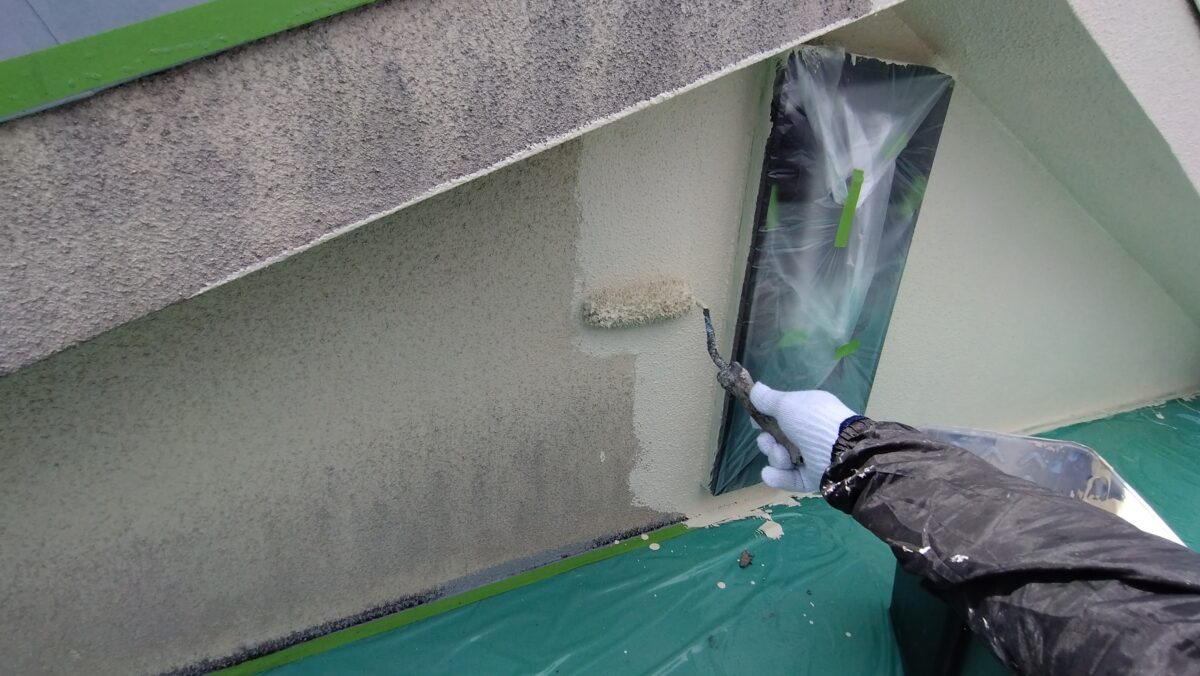 大阪府大阪市　T様邸　屋根・外壁塗装工事　長持ちする塗装に仕上げるために、下地処理と下塗りが重要！