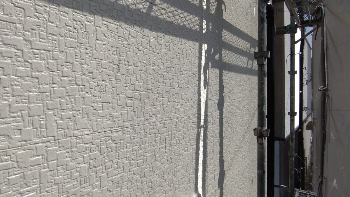 大阪府大阪市　T様邸　屋根・外壁塗装工事　外壁仕上げ塗装　外壁塗装をする目的とは？