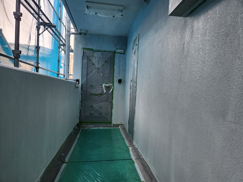大阪府摂津市　屋根塗装・外壁塗装・防水工事　きれいな現場を保つ養生作業