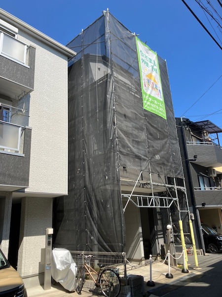 大阪府寝屋川市｜足場の組み立て設置を行いました