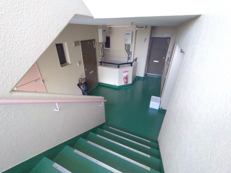 大阪府摂津市｜マンションの通路も塗装させていただきました！