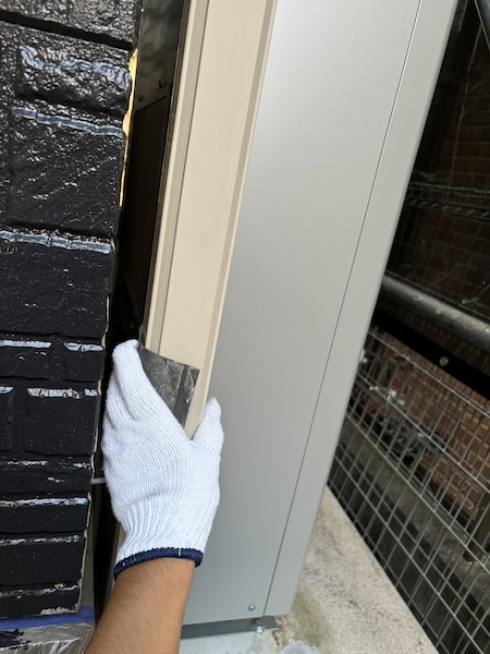 塩ビの雨樋は念入りにケレンを行うことが大事！｜大阪府寝屋川市