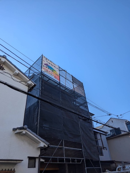 大阪府大阪市|S様より屋根塗装・外壁塗装工事のご依頼!足場の組み立て設置