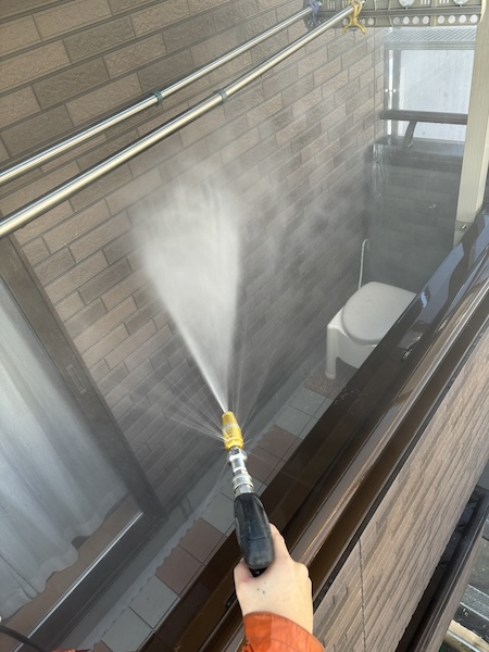 塗装工事を始める前に知っておきたい洗浄中の注意点について|大阪府大阪市