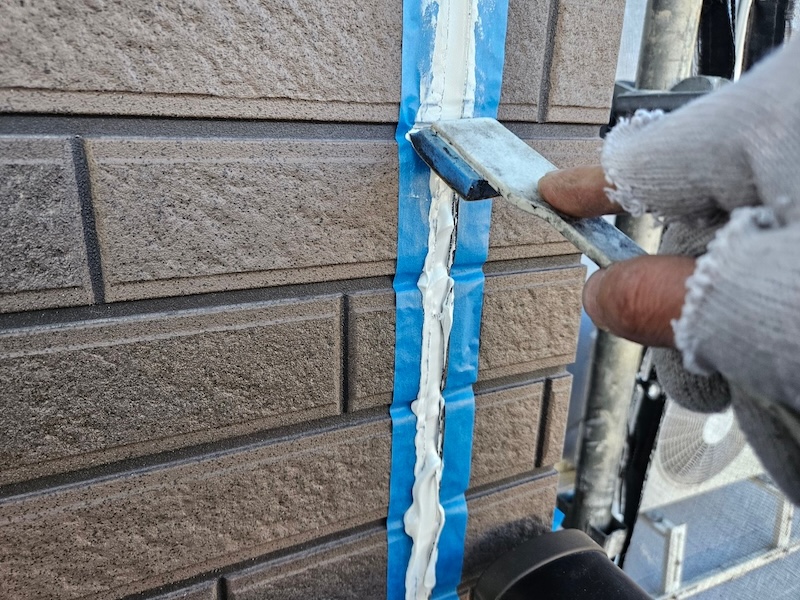 コーキングのメンテナンスは塗装とご一緒に行いください!|大阪府大阪市