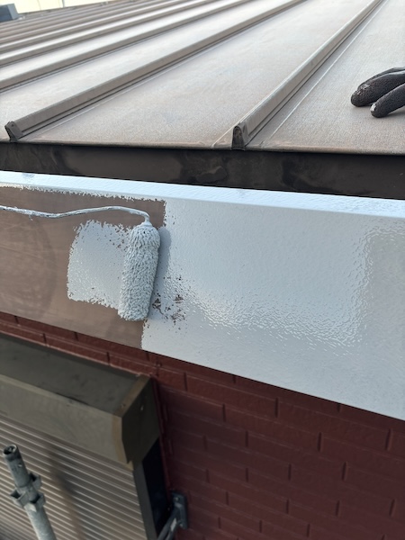 二階屋根の軒先の板金箇所を塗装しました！｜大阪府大阪市