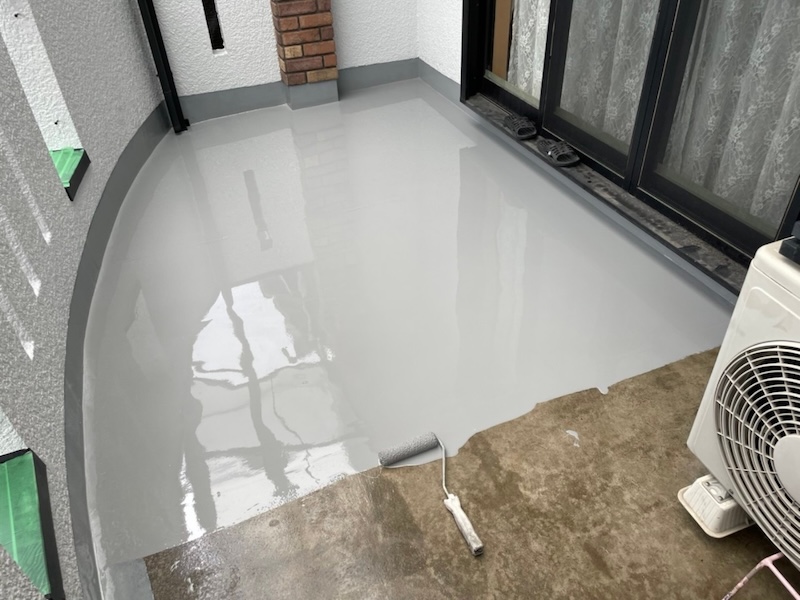 ベランダ排水口ドレンにゴミが溜まるとどうなる?こまめな清掃をおすすめします!