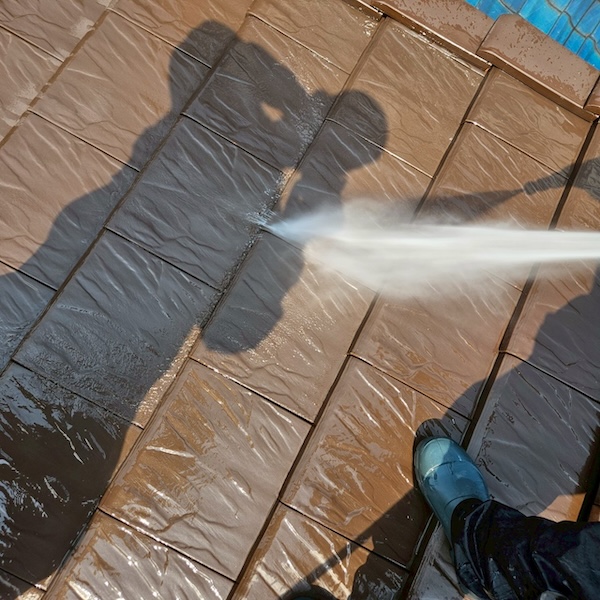 大阪府摂津市|経年で屋根も汚れていたため、一緒に洗浄しました!