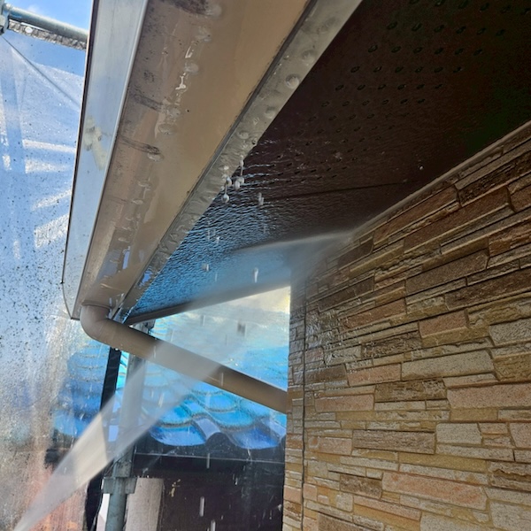 大阪府摂津市|Y様から外壁塗装とコーキング工事のご依頼をいただきました!