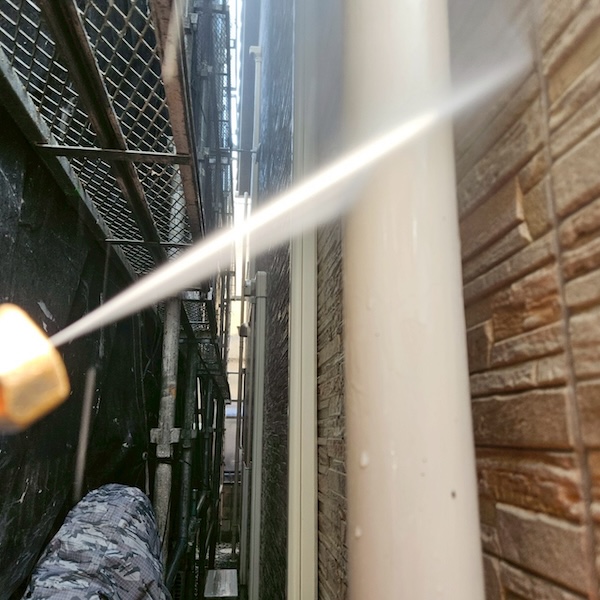 大阪府摂津市|Y様から外壁塗装とコーキング工事のご依頼をいただきました!