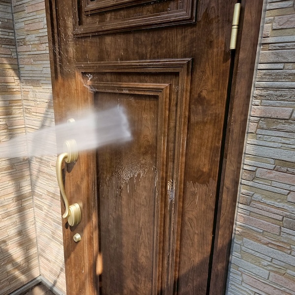 大阪府摂津市|玄関タイルとアプローチの敷石を洗浄しました!