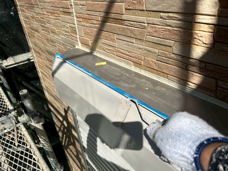 大阪府摂津市|シャッターボックスを塗装しました!鉄部は錆びる前に塗装を!