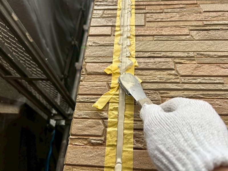 サイディング目地のコーキング打ち替えを実施しました!|大阪府摂津市