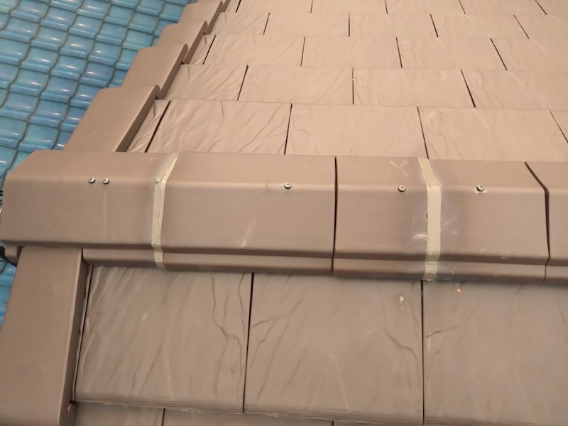 棟部の継ぎ目にあるコーキングを打ち直しました|大阪府摂津市