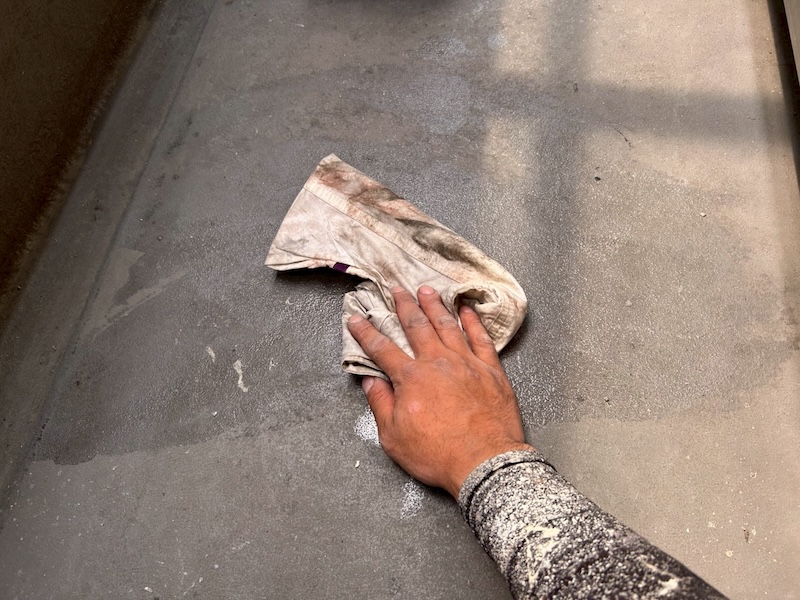 大阪府摂津市|ベランダの防水工事 トップコートを再塗装しました!