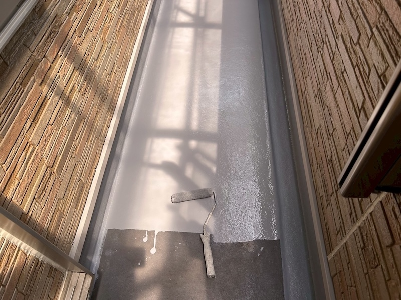 大阪府摂津市|ベランダの防水工事 トップコートを再塗装しました!