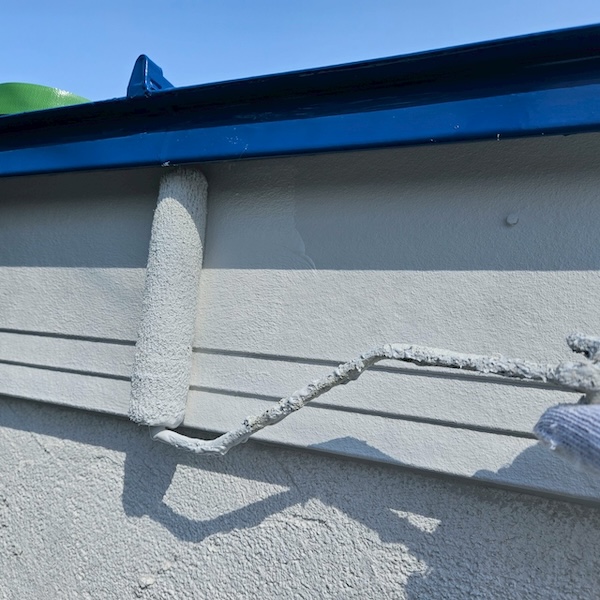 雨や風にさらされて傷みやすい破風板のメンテナンス|大阪府摂津市