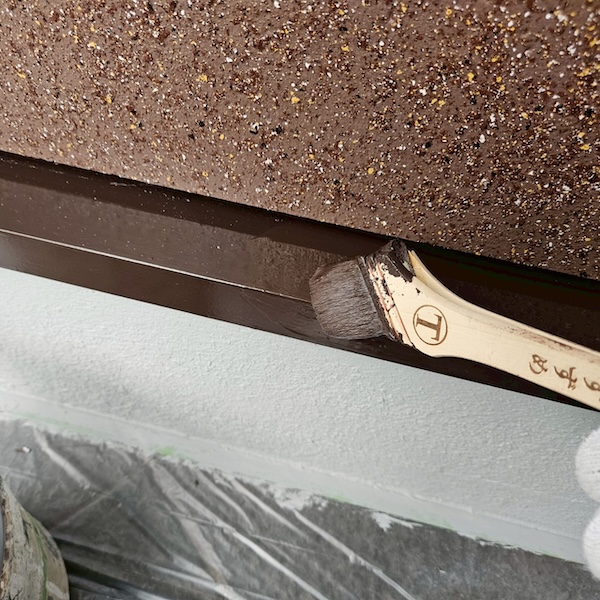 大阪府摂津市|ベランダトップコートの再塗装と水切りや配管の塗装を行いました!