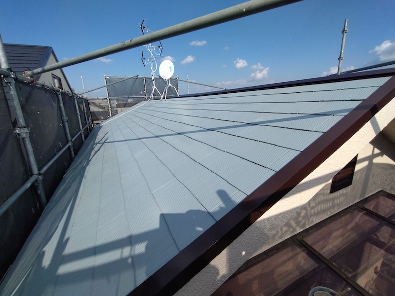 「葺き替え」と「カバー工法」のどちらを選べばいい?工事を決める判断基準を解説