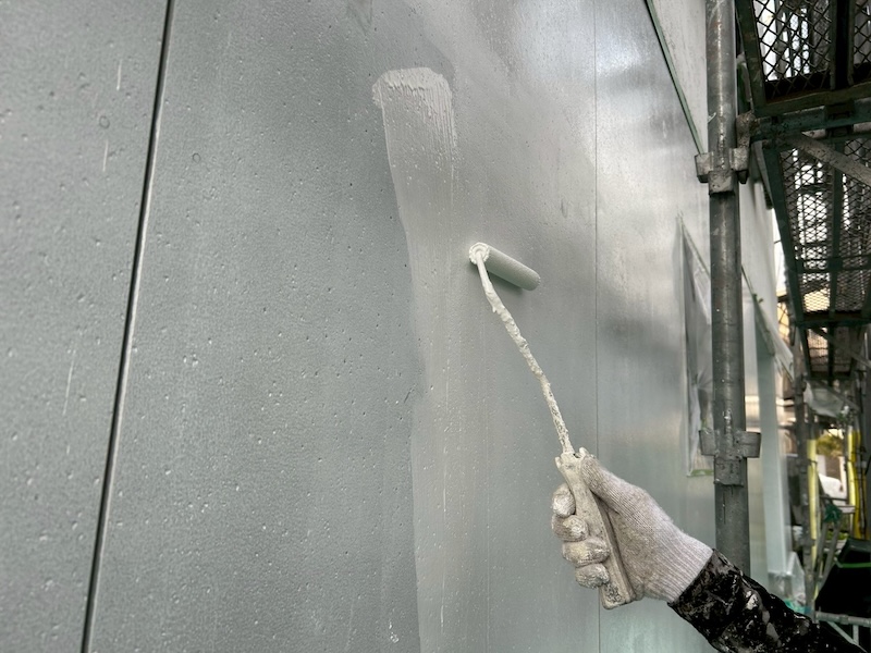 打放しコンクリート シーリング処理とPコン処理〜仕上げ塗装をレポート|大阪府摂津市