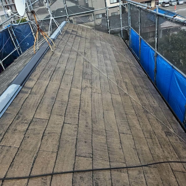 大阪府吹田市|玄関タイルとベランダの洗浄作業。洗浄後の乾燥期間の大事さ