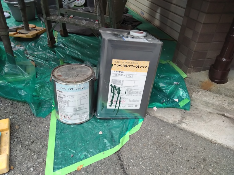 大阪府吹田市|車庫のシャッターを塗装 ニッペパワーバインド・パワーウレトップ塗布