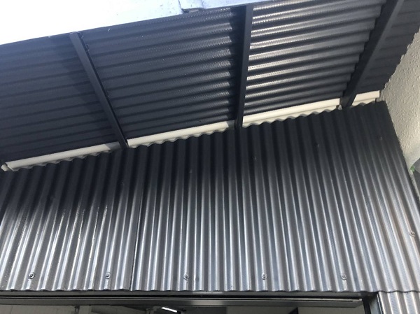 大阪府吹田市　小波スレートの壁、屋根塗装　手順　日本ペイント　ファインパーフェクトトップ (3)