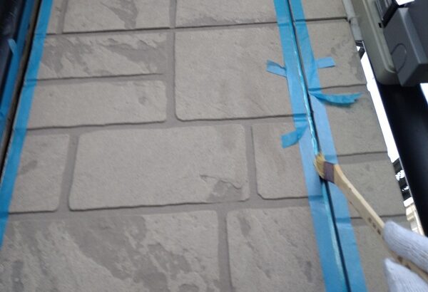 大阪府大阪市　D様邸　屋根塗装・外壁塗装・付帯部塗装　シーリング工事の工程　シーリングが施されている場所とは (4)