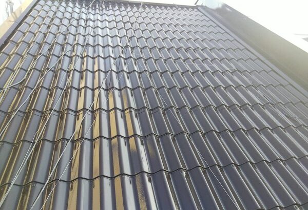 大阪府寝屋川市　屋根塗装　塗り替え時期について　日本ペイント　遮熱塗料　サーモアイSi (1)
