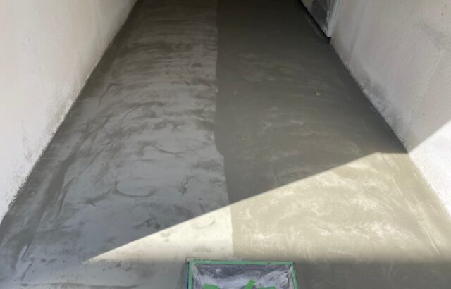 大阪府大阪市　車庫土間コンクリート防水塗装工事　下地調整