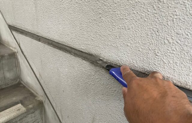 大阪府摂津市　屋根塗装・外壁塗装・防水工事　コーキング工事とは？