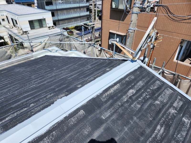 大阪府摂津市　屋根塗装・外壁塗装・防水工事　棟板金を修理する重要性について