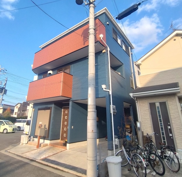 きれいな仕上がりでとても満足しています！【大阪府大阪市　H様邸】屋根塗装・外壁塗装・付帯部塗装・ベランダ防水工事