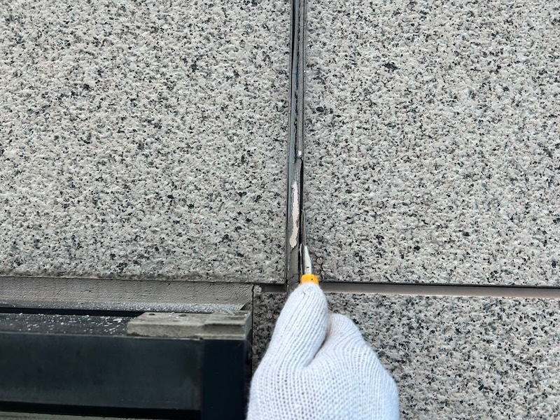 大阪府吹田市｜浮いていた外壁を補修しました！