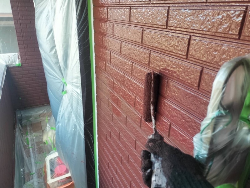 外壁塗装の仕上げ！上塗りを行いました｜大阪府大阪市