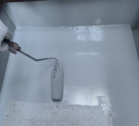大阪府大阪市｜ベランダ防水工事 トップコートを塗装しました！