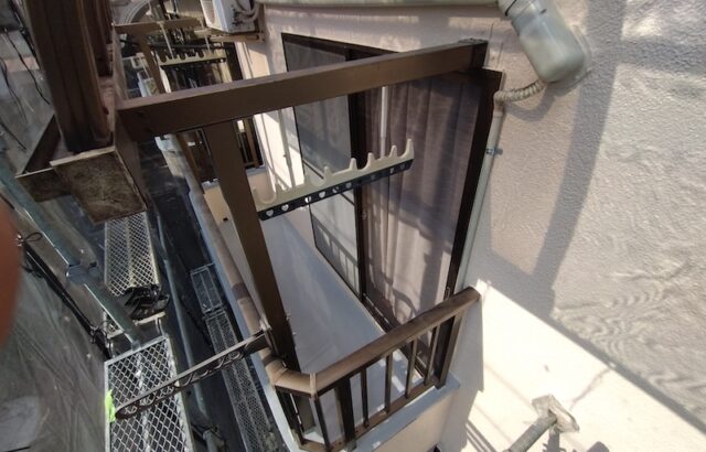 大阪府吹田市|縦樋・外壁タイルの塗装・ベランダウレタン防水を実施しました